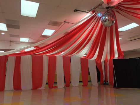 Carnival Tent Diy, Carnival Hoco Theme, Carnival Dance Theme, Diy Circus Decorations, Carnival Homecoming, Circus Theme Decorations, School Dance Themes, Halloween Carnival Games, Carnival Tent