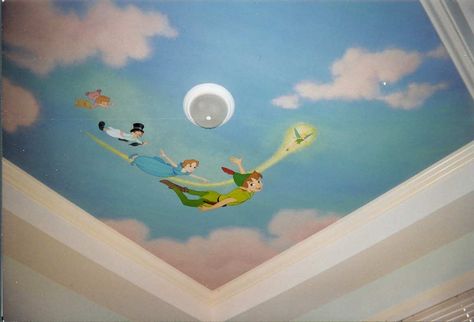 Peter Pan painting. It feels magical-like Peter Pan is leading Wendy and her two brothers too Neverland!!! Neverland Playroom, Neverland Room, Peter Pan Bedroom, Neverland Nursery, Playroom Mural, Peter Pan Nursery, Disney Bedrooms, Baby Playroom, Ceiling Murals