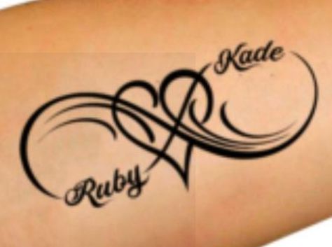 Tattoo Of Childrens Names For Women, Tatto With Childrens Name, Infinity Tattoo With Kids Names Unique, Kid Name Tattoo Ideas Mothers, Infinity Symbol Tattoo With Names, Infinity Tattoo With Kids Names On Wrist, Kid Name Tattoo, Infinity Tattoo Designs, Cute Henna Tattoos