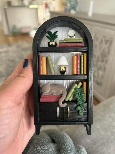 Clay Book Nook, Clay Bookshelf Decor, Clay Bookshelf, Bookshelf Trinkets, Polymer Clay Bookcase, Polymer Clay Bookshelf, Clay Book, Air Dry Clay Trinket Shelf, Clay Trinket Shelf