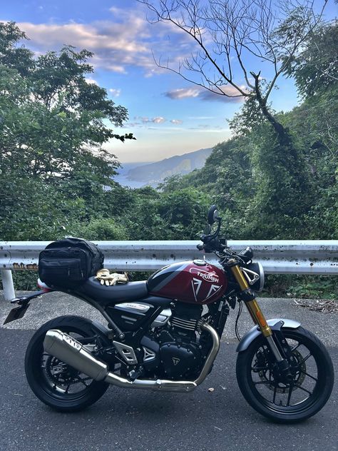 Triumph Speed 400, Starboy Aesthetic, Couples Hidden Face Pics, Motorcycle Helmets Half, Bob Marley Pictures, Face Pics, Biker Photography, Bike Photography, Pretty Bike