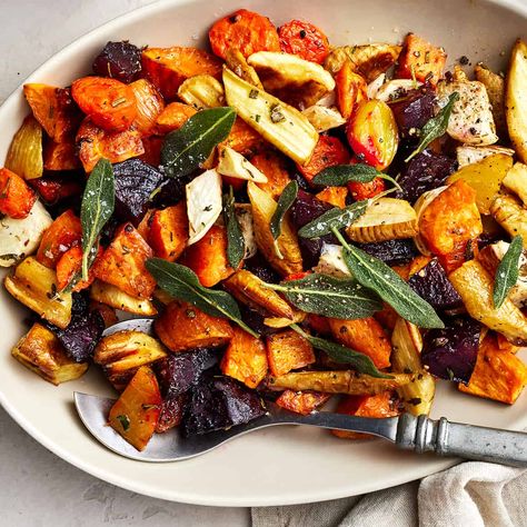 Oven Roasted Root Vegetables, Roasted Fall Vegetables, Root Vegetables Recipes, Butternut Squash Risotto, Roasted Root Vegetables, Fruit Salad Recipes, Veggie Side Dishes, Thanksgiving Side Dishes, Root Vegetables