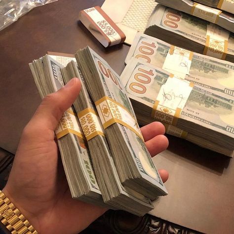 The Exquisite Lifestyle on Instagram: “Daily Essentials 💲 . Follow @the.exquisite Lifestyle 📸 @one_motive_” Stacks Of Cash, Fake Money, Money Stacks, Gold Money, Quick Cash, Money Magnet, Money Talks, Money Goals, Business Loans