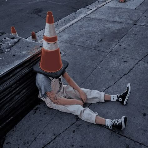 Old Street Aesthetic, Playlist Photos, Uicideboy Wallpaper, Aesthetic Art Love, Grunge Anime, Object Heads, Street Aesthetic, Traffic Cone, Anime Fashion