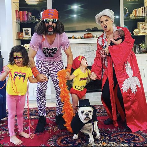 Pro Wrestler Halloween Costume, Wrestler Costumes Halloween, Wwe Family Halloween Costumes, Ric Flair Costume, Wrestling Family Costumes, Wwe Costumes Diy, Family Wrestler Costumes, Wrestlers Halloween Costumes, Wwe Family Costumes