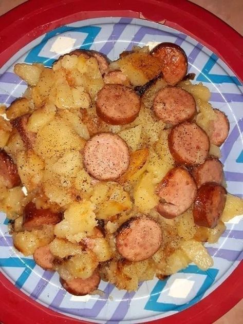 All Grandma's Recipes | DOES ANYONE HERE ACTUALLY STILL EAT Fried Potatoes Onions And Smoked Polish Sausage 😋😍 | Facebook Smoked Polish Sausage, Fried Potatoes And Onions, Pan Fried Potatoes, Sausage And Potatoes, Sausage Ingredients, Potatoes And Onions, Polish Sausage, Potatoes Onions, Potato Onion