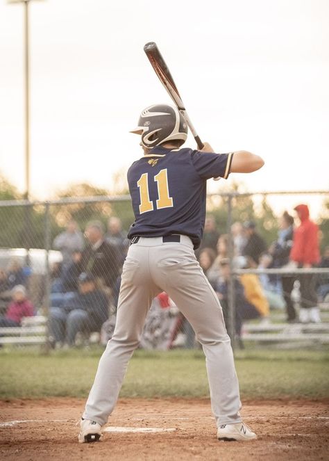 Baseball Team Pictures Poses, Baseball Team Pictures, Team Picture Poses, Baseball Photography, Sport Games, Baseball Boys, Baseball Photos, Team Pictures, Player One