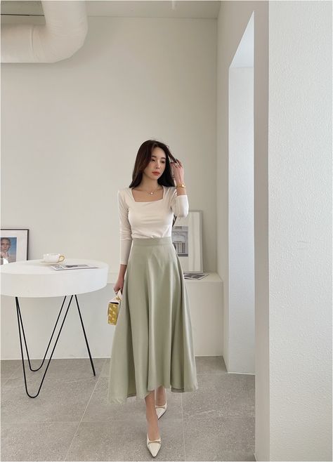 DABAGIRL Dillon Flared Skirt | Maxi for Women | KOODING Japan Outfit Ideas, Female Closet, Korean Outfits Men, Maxi For Women, Skirt Outfits Korean, Japanese Minimalist Fashion, Korean Fashion Skirt, Transitional Fashion, Classy Dresses