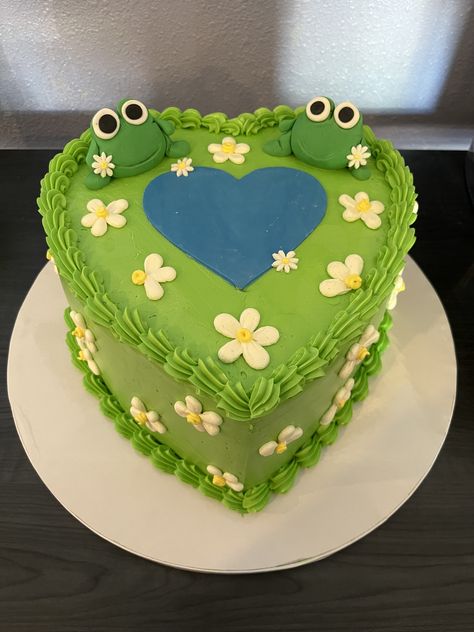 Frog theme Frog Theme Cake, Frog Themed Birthday Party, Frog Party Theme, Frog Food, Frog Birthday Party, Frog Party, 94th Birthday, Frog Birthday, Boys Cake