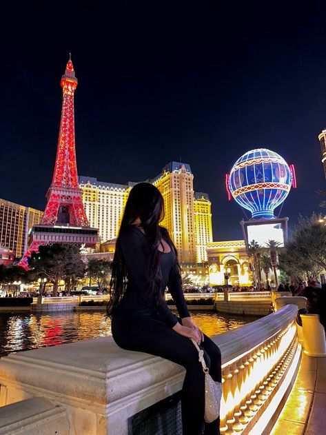 dream life, luxury, manifest, pov, richness soon Vegas Friend Pictures, Vegas Birthday Pictures, Las Vegas Black Women, Last Vegas Outfit, Pictures To Take In Las Vegas, Summer In Las Vegas Outfits, Poses In Vegas, Cute Outfits For Las Vegas, Trip To Vegas Outfits