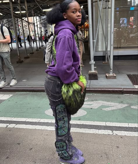 Copper Fade Yeezy Outfit, Jordan Outfit, Aesthetic Streetwear, Effortlessly Chic Outfits, Tomboy Style Outfits, Fly Girl, Streetwear Fashion Women, Tomboy Fashion, Baddie Outfits Casual