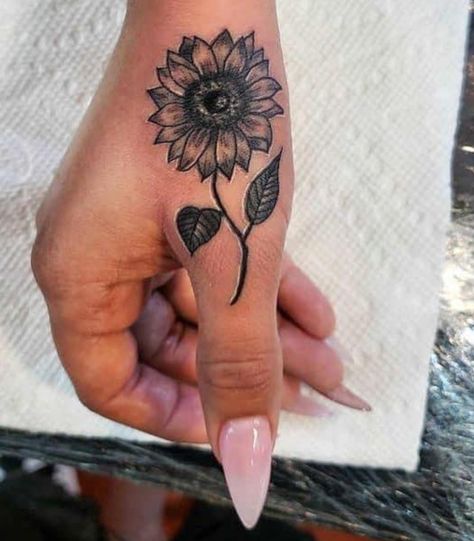 Dark Disney Tattoo, Hand Tats, Friendship Tattoos, Hand Tattoos For Women, Sunflower Tattoos, Thigh Tattoos Women, Tattoo Design Book, Trends For 2024, Sunflower Tattoo