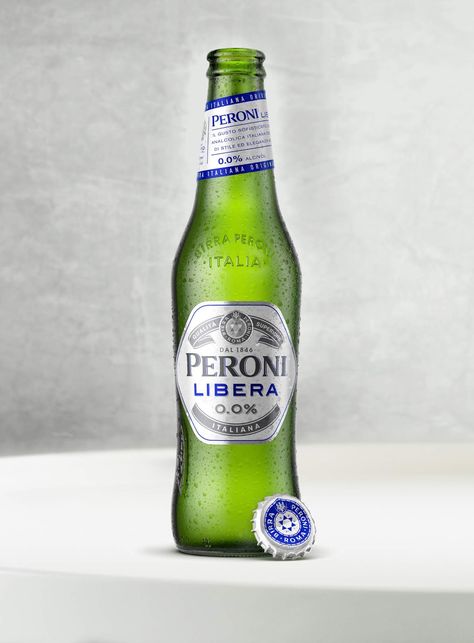 Peroni Libera on Packaging of the World - Creative Package Design Gallery Italian Beer, Peroni Beer, Premium Beer, Free Beer, Beer Logo, Brand Creation, Beer Brands, Beer Packaging, Beer Design