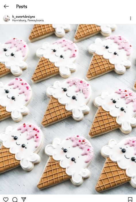 Ice Cream Cone Cookies, Face Cookies, Cookie Icing Recipe, Flooding Cookies, Wedding Cake Cookies, Royal Iced Cookies, Sugar Cookie Royal Icing, Sugar Cookie Ideas, Sugar Cookie Icing