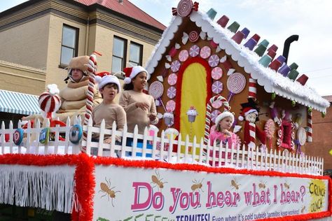 Christmas Parade Float Ideas, Christmas Library Display, Christmas Library, Christmas Parade Floats, Parade Ideas, Play Props, Library Display, Holiday 2024, Christmas Float