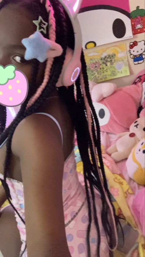 kawaii black girl fairykei pastel kawaii unicorncore gurokawaii cutecore yumekawaii rainbow softgirl kawaiicore hatsune miku vocaloid creepycute animecore rilakkuma mymelody sanrio sanx dreamy kawaii pinkcore kawaiiroom cutecoreroom aesthetic kidcore babycore dollcore sweetgirl Creepycute Aesthetic Outfits, Black Cutecore, Gurokawaii Fashion, Black Kawaii Girl, Kawaiicore Outfit, Aesthetic Kidcore, Kawaii Alt, Core Pfp, Yami Kawaii Art