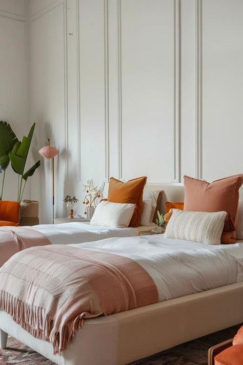 Two Beds in One Room Ideas: Stylish Layouts Bedrooms With 2 Twin Beds, Adult Twin Bedroom Ideas, Two Queen Beds In One Room, 2 Queen Beds In One Room, 2 Twin Beds In One Room Ideas, 2 Twin Beds In Small Room Layout, Bedroom With 2 Beds, Two Beds In One Room, Small Room Layouts