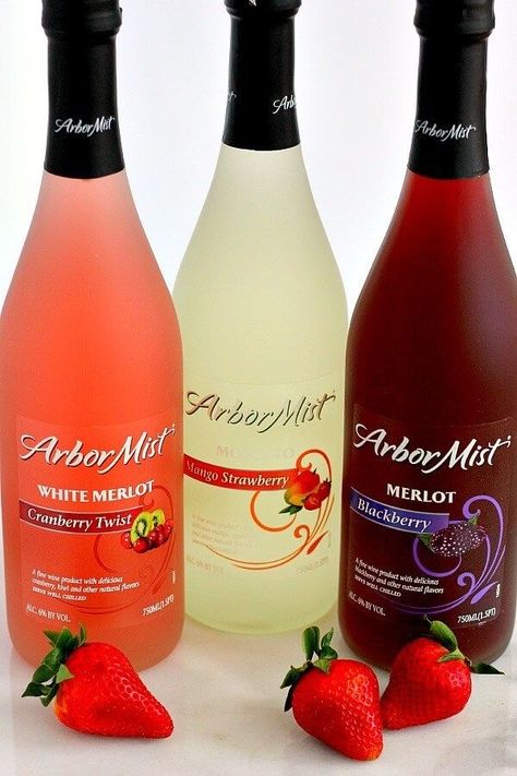 Arbor Mist Wine, Wine Slushie Recipe, Wine Slushies, Toddler Smoothies, Alcoholic Punch Recipes, Tasty Cocktails, Moscato Wine, Stella Rosa, Wine Slushie