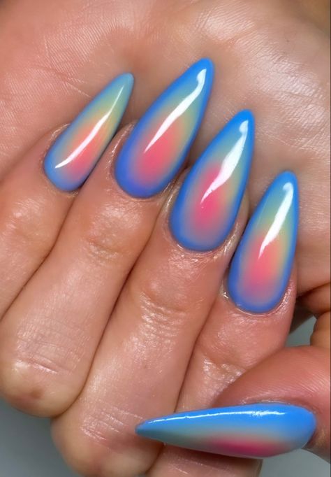 Blue aura rainbow stiletto nails Purple Nail Paint Ideas, Blue And Yellow Aura Nails, Rainbow Airbrush Nails, Blue Aura Nails Acrylic, Aura Nails Blue And Green, Aura Ombre Nails, Airbrush Nail Designs Ombre, Aura Nails Stiletto, Ocean Aura Nails