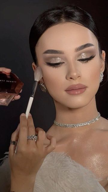 Make Up Styles For Wedding, Snatched Wedding Makeup, Makeup Ideas Full Glam, Prom Looks Makeup Ideas, Expensive Makeup Look, Ball Makeup Looks, Prom Makeup Full Face, Grad Makeup Looks, Makeup For Formal