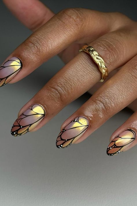 Step into spring with these mesmerizing butterfly-inspired nails featuring a stunning gold chrome ombre! The delicate butterfly wing design adds a touch of cuteness to the soft pastel yellow and blush tones. When the light hits the chrome finish, prepare to be dazzled by a mesmerizing display of vibrant reflections. These nails may be doing the most, but they definitely steal the show! // Photo Credit: Instagram @v.nailedit_ Mint Green Nails, Chrome Nail Art, Chrome Nails Designs, Graduation Nails, Butterfly Nails, Green Nail Designs, Blush Nails, Her Nails, Gradient Nails