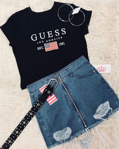 Guess Shirt Tumblr Guess Outfits Women Fashion Styles, Guess Shirt, Cute Spring Outfits, 2020 Fashion, Outfits Women, Fashion Styles, Spring Outfits, Everyday Fashion, Women Fashion