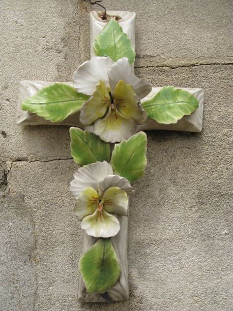 Graveyard Flowers, Graveside Decorations, Ceramic Bead Jewelry, Clay Cross, Ceramic Crosses, Cross Crafts, Cemetery Flowers, Diy Ceramic, Cross Art