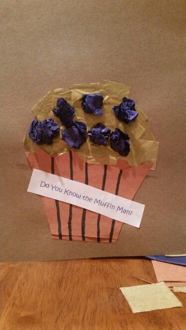 Muffin Man Craft Muffin Preschool Craft, Muffin Art Preschool, Muffin Man Craft, If You Give A Moose A Muffin Craft, Nursery Rhymes Preschool Theme, Preschool Community Helpers Theme, Nursery Rhymes Preschool Crafts, Nursery Rhyme Art, Rhyming Preschool