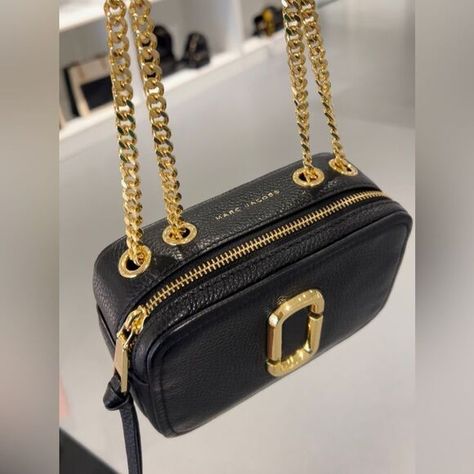 Marc Jacobs The Glamshot 17 Black Leather Chain Shoulder Bag, H121L01FA21 Bags Marc Jacobs, Silver Handbag, Marc Jacobs Handbag, 17 Black, White Tote Bag, Marc Jacobs Bag, Genuine Leather Bags, Black Purses, Studded Leather