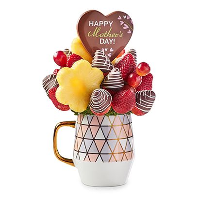 480-840-0300 The Berry Best Mom Bouquet - available for pickup and delivery 5/8!  Order now!  Wow!  #edible #Mothersdaygifts #MothersDay2019 #Scottsdale #giftideas Mom Bouquet, Edible Fruit Arrangements, Chocolate Dipped Fruit, Edible Bouquets, Diy Edible, Fruit Gifts, Fruit Arrangements, Edible Arrangements, Chocolate Dipped Strawberries