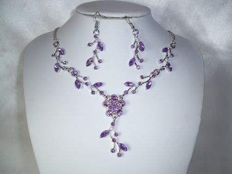 Bridal Party Necklace, Bridal Business, Prom Necklaces, Girls Necklace, Prom Accessories, Purple Jewelry, Necklace Flower, Purple Necklace, Party Necklace