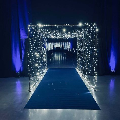 A Starry Night Quince, Night Sky Wedding Theme Under The Stars, Debut Blue Theme Ideas, Prom Themes Starry Night Under The Stars, Midnight Blue Decorations Party, Midnight Centerpieces, Starry Sweet 16, Star Themed Gala, Night Under The Stars Theme Homecoming