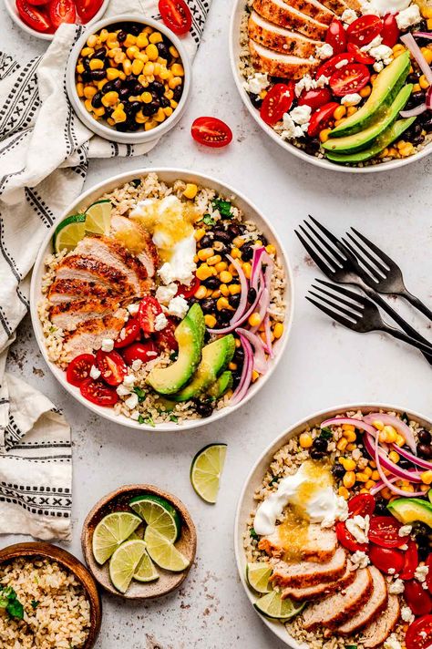 Copycat Panera Bread Baja Bowl Recipe with Chicken - Haute & Healthy Living Baja Chicken Bowl, Baja Bowl, Protein Bowl Recipes, Power Bowl Recipes, Copycat Panera Bread, Lunch Bowl Recipe, High Protein Lunch Ideas, Burger Bowls, Salmon Bowls