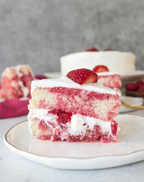 This strawberry shortcake layer cake is packed with strawberries and frosted with whipped cream; it tastes just like strawberry shortcake, but it’s a little more fluffy! This recipe uses a box cake mix for ease but you can use your favorite white or yellow cake recipe. Strawberry Shortcake With White Box Cake, Easy Strawberry Shortcake With Box Cake, Strawberry Shortcake Layer Cake, Shortcake Recipes, Sweet Deserts, Berry Desserts, Strawberry Layer Cakes, Cheesecake Oreo, Nursing Cake