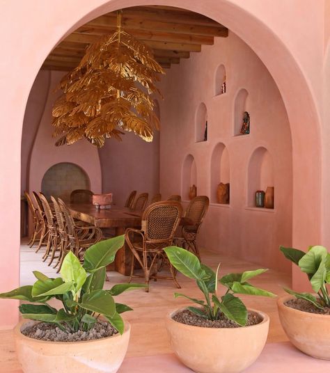 Homes In Mexico, Summer Thornton, Spanish Style Architecture, Tropical Interior Design, Best Homes, Tropical Oasis, Dream Apartment, Interior Design Art, Island Home