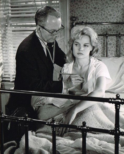 Carroll Baker undressed for the doctor in ‘Something Wild’ (1961) Magicians Assistant, Carroll Baker, First Year Of College, Moving To Italy, Somerset Maugham, Something Wild, Broadway Plays, Actor Studio, Dance Company