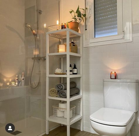 Small Couch, Restroom Decor, Dream Apartment Decor, Future Apartment Decor, Bathroom Decor Apartment, Bathroom Design Decor, Bathroom Decor Ideas, Organization Decor, Bathroom Inspiration Decor