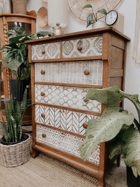 Unique Dresser Ideas, Boho Furniture Makeover, Furniture Remodel, Furniture Makeover Inspiration, Diy Furniture Renovation, Furniture Renovation, Refurbished Furniture, Flipping Furniture, Redo Furniture