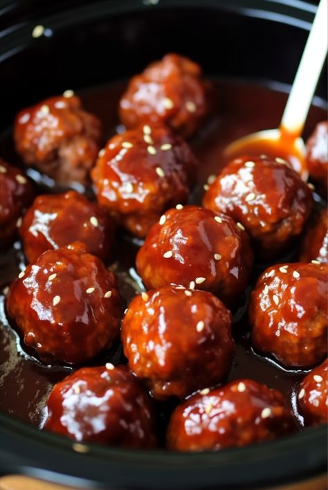 Sweet and Spicy Slow Cooker Meatballs - Easy DIY Recipes Crockpot Recipes Spicy, Meet Balls, Sweet And Spicy Meatballs, Spicy Meatballs, Crock Pot Meatballs, Slow Cooker Meatballs, Sweet And Spicy Sauce, Meatballs Easy, Frozen Meatballs