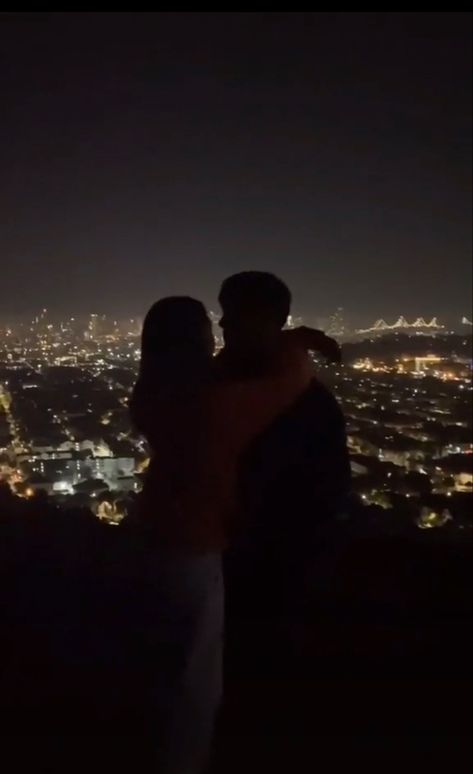 Couples Things To Do, Soulmate Sketch, A Soulmate, Loving Relationship, Night Couple, Travel Pictures Poses, Couples Vibe, Romantic Night, Cute Couple Selfies