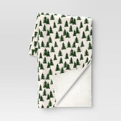 Target Christmas, Christmas Throw Blanket, Buy Christmas Tree, Christmas Throws, Warm Home, Lightweight Blanket, Cute Bedroom Decor, Christmas Tree Pattern, Plush Throw Blankets