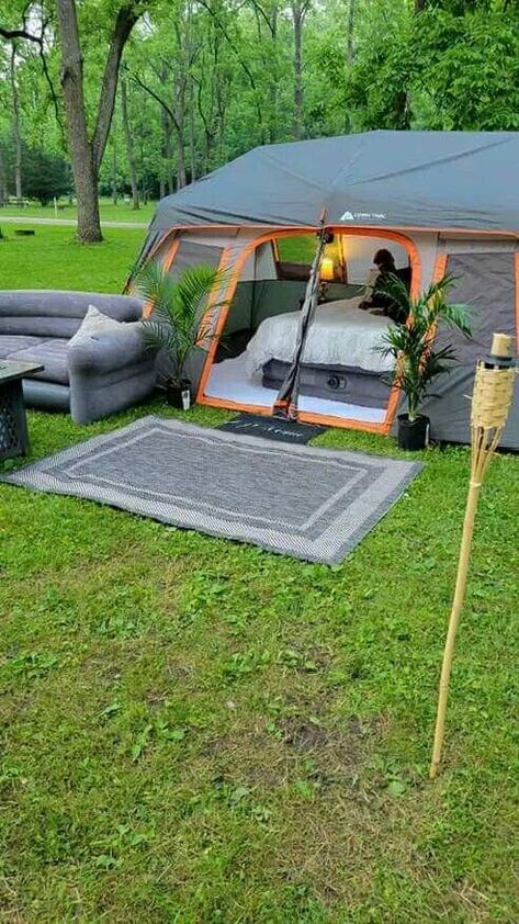 Tent Camp Set Up Ideas, Campsite Setup, Cool Camping Gadgets, Tents Camping Glamping, Cozy Camping, Camping Inspiration, Camping Set Up, Camping Gadgets, Lake Food Ideas Summer