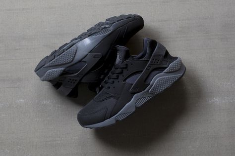 Nike Air Huarache Black/Dark Grey Nike Air Huarache Black, Black Huarache, Sneaker Lovers, Uk Products, Nike Shoes Outlet, Air Huarache, Nike Air Huarache, New Sneakers, Grey Nikes