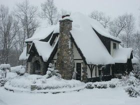 Conghaile Cottage: "Christmas in Connecticut" Christmas In Connecticut, Storybook House, Cute Cottages, Tudor Cottage, European Cottage, Tudor Style Homes, Storybook Cottage, Cottage Cabin, Tudor House