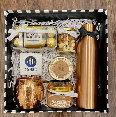 Corporate Hampers Gift Ideas, Christmas Corporate Gifts For Employees, New Year Corporate Gifts, Diwali Corporate Gift Ideas, Corporate Diwali Hampers, Diwali Gift Ideas Hampers Corporate, Corporate Gifts For Clients Business, Diwali Hampers Ideas, Diwali Gifts Hampers