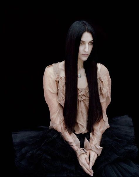 Susie Bick, Susie Cave, The Vampires Wife, David Bailey, Royal Guard, Nick Cave, Steven Meisel, Keira Knightley, Long Black Hair