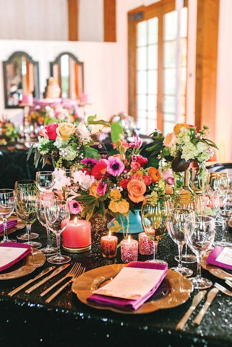 Black sequin table cloth with bright floral centerpiece and gold tableware for your wedding reception. Wedding Centerpieces Black, Black Tablecloth Wedding, Bright Wedding Colors, Black Tablecloth, Sequin Tablecloth, Wedding Tablecloths, Munaluchi Bride, Bright Wedding, Wedding Flower Arrangements