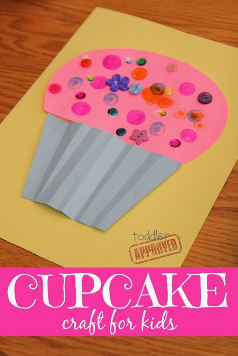 Toddler Approved!: Cupcake Craft for Kids {Laura Numeroff Virtual Book Club for Kids Blog Hop} Craft inspired by If you give a cat a cupcake Cupcake Craft, Book Club For Kids, Cupcake Crafts, Laura Numeroff, Storytime Crafts, Birthday Crafts, Daycare Crafts, Toddler Art, Mors Dag