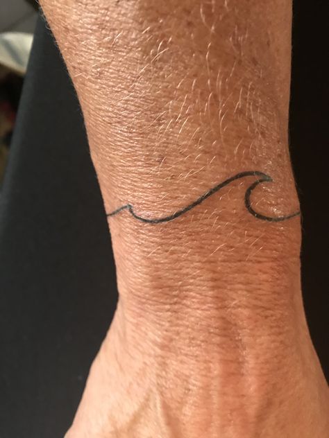 Surfer Tattoo, Tattoo Band, Surf Tattoo, Tatuagem Masculina Pequena, Simple Tattoos For Guys, 13 Tattoos, Wave Tattoo, Inspiration Tattoos, Cat Tattoos