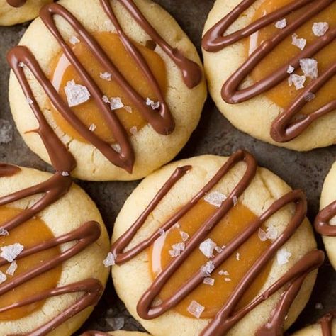 Thumbprint Cookies Christmas, Thumbprint Cookies With Icing, Raspberry Thumbprint Cookies, Alfredo Sauce Recipe Easy, Easy Lasagna Recipe, Thumbprint Cookies Recipe, Twix Cookies, Pot Recipes Easy, Christmas Cookies Easy